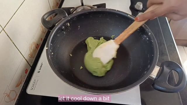 Mawa Pista roll recipe | Mawa roll recipe | Halwai style mithai | Dessert recipes смотреть онлайн