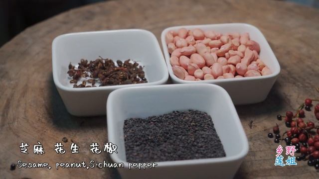 自制辣椒醬，剁壹剁拌壹拌，馬上就能吃，香辣下飯|Homemade chili sauce, spicy and appetizing【乡野莲姐】 смотреть онлайн