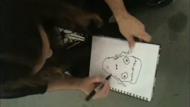 Chet Zar: Fan sketch at Phantasmagoria gallery opening смотреть онлайн