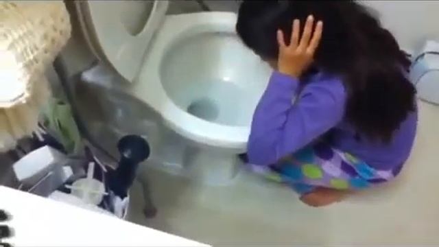 PRETEEN GIRL VOMITS CAUGHT ON VIDEO