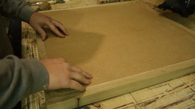 Стол из дуба с керамическим панно. An oak table with a ceramic panel. смотреть онлайн