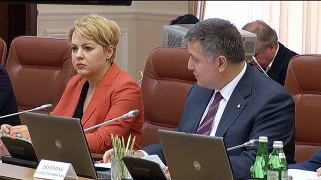 Арсен Аваков звернувся до уряду з проханням створити Департамент кіберполіції смотреть онлайн