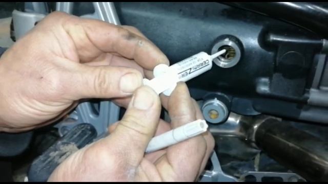 BMW R1150 GS Ceramizer uygulaması смотреть онлайн