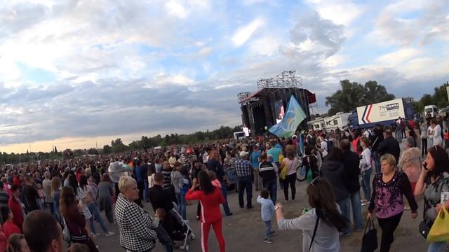 КОНЦЕРТ ОЛЕГА ВИННИКА В ГОРОДЕ ЗОЛОТОНОША смотреть онлайн