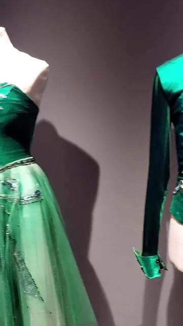 Van Cleef & Arpels Выставка уникальных украшений и балетных костюмов. Петровский пассаж. 2021 смотреть онлайн
