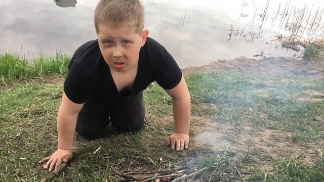 Не за огонь люблю костёр,а за тёплый круг друзей! смотреть онлайн