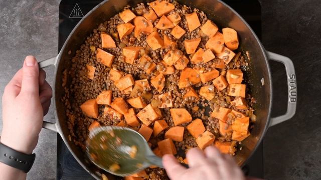 Brown Lentil Sweet Potato Curry смотреть онлайн