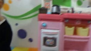 Катя и её игрушки для девочек