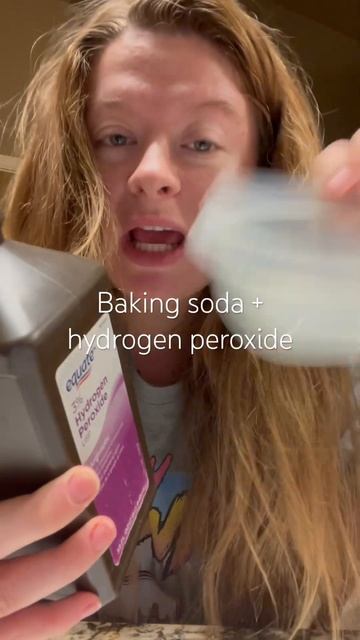 Baking soda and hydrogen peroxide teeth whitening at home! #teethwhitening #teeth #diy #beauty 🤍 смотреть онлайн
