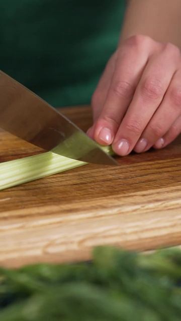 Рецепт зеленного смузи из шпината и груши смотреть онлайн