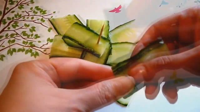 Чудесное Украшение из Огурца! Как Нарезать Овощи! смотреть онлайн