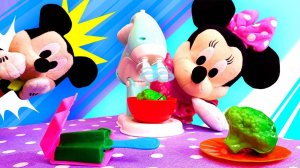 Семья Маусов делает мороженое из БРОККОЛИ!  Видео для малышей про игрушки Микки Маус