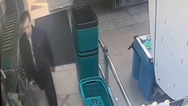 Розыск подозреваемого в краже 10 банок кофе смотреть онлайн