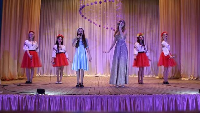 Ансамбль "Рута". Керівник - викладач по класу естрадний спів Кримповська Анна Миколаїівна. смотреть онлайн