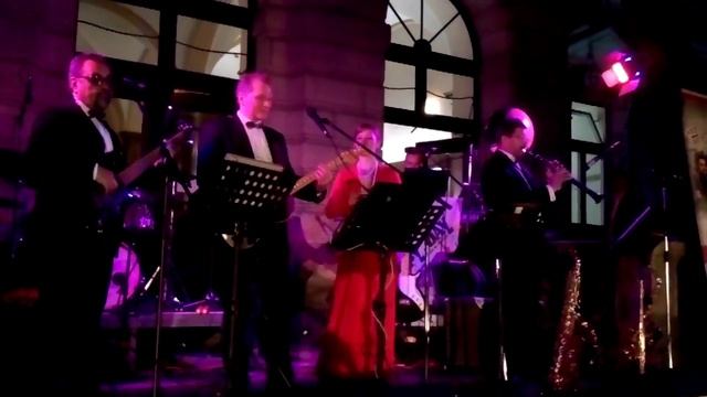 Happyday Music unterhält mit dem Slowfox смотреть онлайн