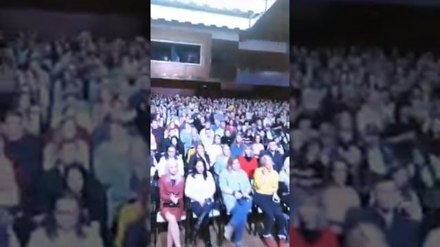Сергей Матвиенко, Арсений Попов, Антон Шастун, Дмитрий Позов и Стас Шеминов в Челябинске 01.12.2018 смотреть онлайн