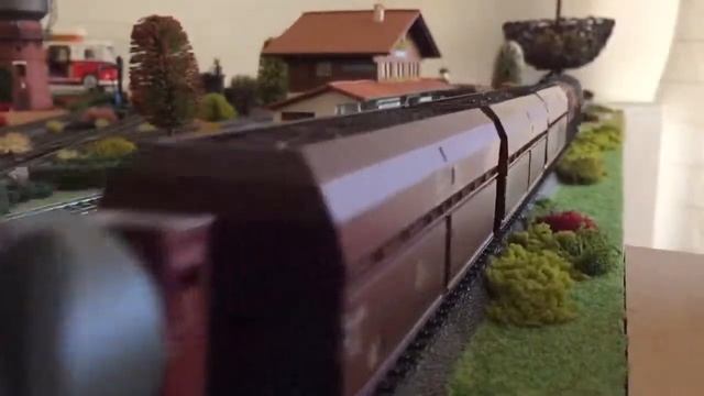 Märklin 37062 / Locomotive HO BR 117 DB / mfx+ смотреть онлайн
