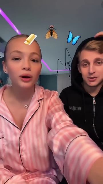 Валя Карнавал и Саша Стоун играют в игру🤍 #валякарнавал #сашастоун смотреть онлайн
