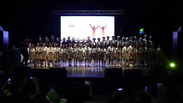 Happiness in Song - CE3 Les iris (End of Year Celebration) смотреть онлайн