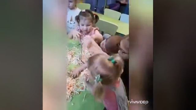 Мы капусту рубим, рубим, .. и едим смотреть онлайн