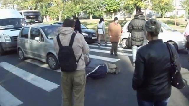 Пикет возле школы№ 36.AVI смотреть онлайн