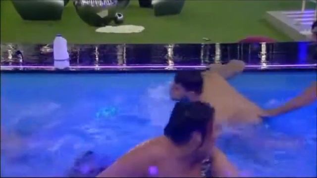 Big brother UK - fun times смотреть онлайн