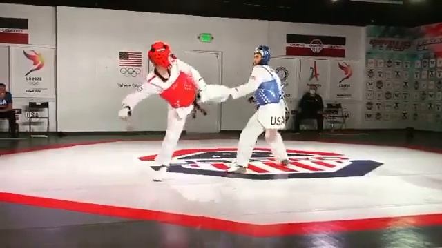 Сумашедший нокаут💥🥋 смотреть онлайн