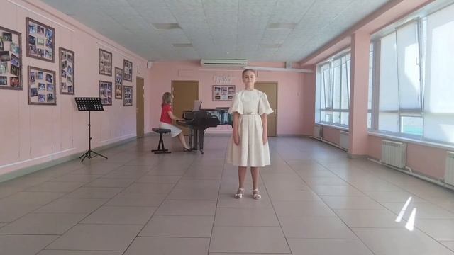 " Весенняя песенка". Исполняет Хаипова Мария - ученица 5 класса ДМШ №4 г.Набережные Челны. смотреть онлайн
