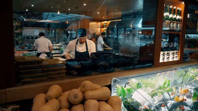 Serena Club смотреть онлайн