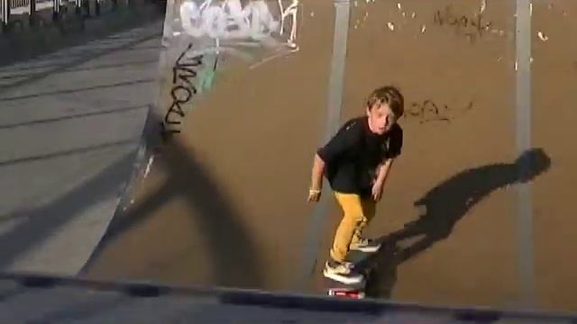 How to early grab air with Teddy and Barney Sheldrake смотреть онлайн