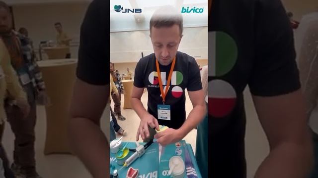 Артем Олексик демонстрирует 1-этапную методику снятия оттиска с материалами Bisico S1 Soft и S4 Suhy