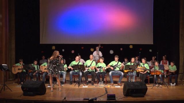 Майка ми - изп. Лилия Стефанова и Школата по китара на Марин Бърдарев смотреть онлайн