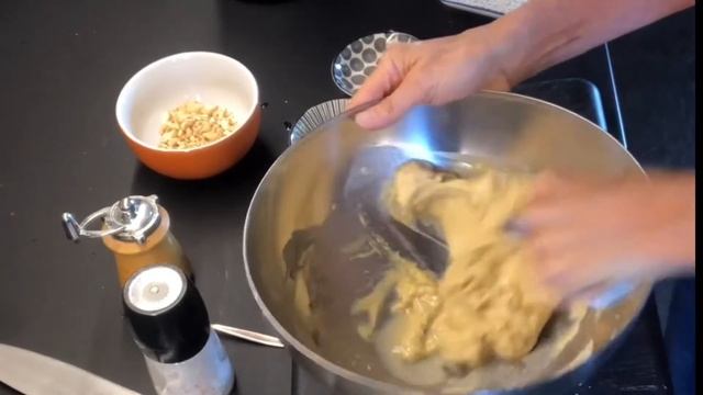 ALMUTS MAISBROT GLUTENFREI - KIKIIROSE смотреть онлайн