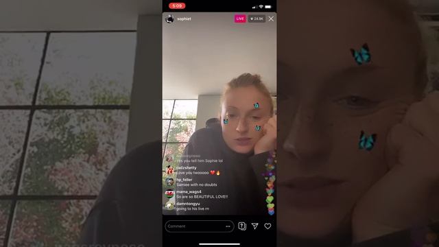 Sophie Turner Instagram Live - March 26, 2020 смотреть онлайн