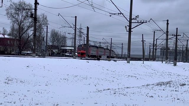 ЭД4М-0385 сообщением Санкт-Петербург-Финл. - Васкелово Недалеко от станции Девяткино смотреть онлайн