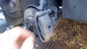 Металлический звук в переднем колесе | звон в колесе | шум в колесе | устраняем скрежет в колесе