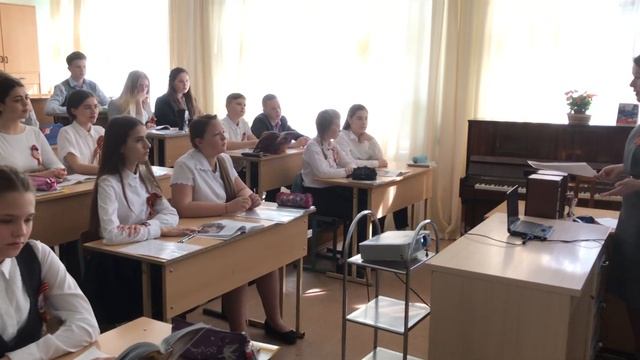 МБОУ СОШ4 г о Краснознаменск.  Урок музыки: учитель Дарницына Ольга Павловна