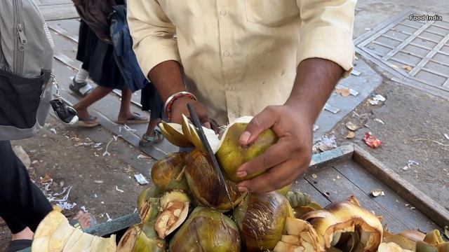 Amazing TadGola (Ice Apple) Cutting | Mumbai Style Palmyra Palm Fruit Cutting | Indian Street Food смотреть онлайн