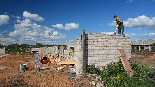 Строительство фермы продолжается. смотреть онлайн