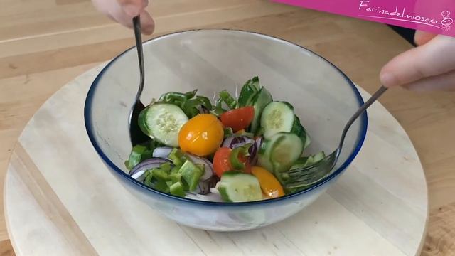 Insalata Greca veloce, ricetta facile per l'Estate смотреть онлайн