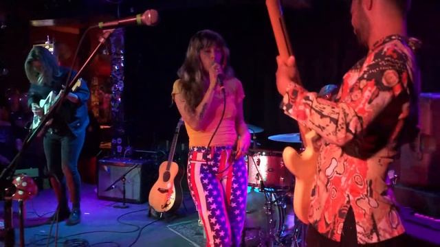 Lauren Ruth Ward, live in Seattle смотреть онлайн