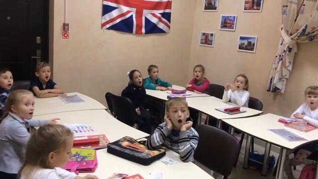 English World 1 "ABC song" смотреть онлайн