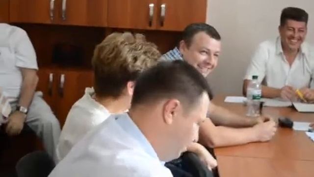 Мой город Н: директор ЖКП "Пивдень" создал себе службу безопасности смотреть онлайн