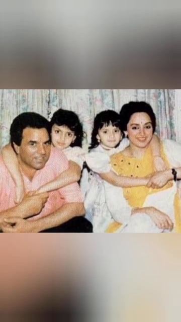 Hema Malini with family #ytshorts #hemamalini #viral смотреть онлайн