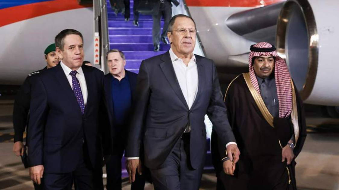 Эр-Рияд - центр мира. Европа хочет продолжения войны. Облом эстонцев. Утренний Пономарь! смотреть онлайн