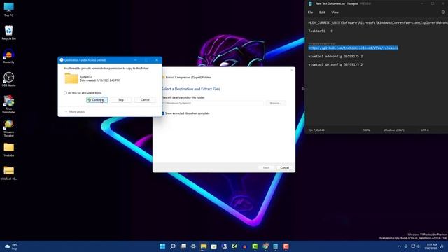 How To Enable Small Taskbar in Windows 11 | Change Taskbar Size смотреть онлайн