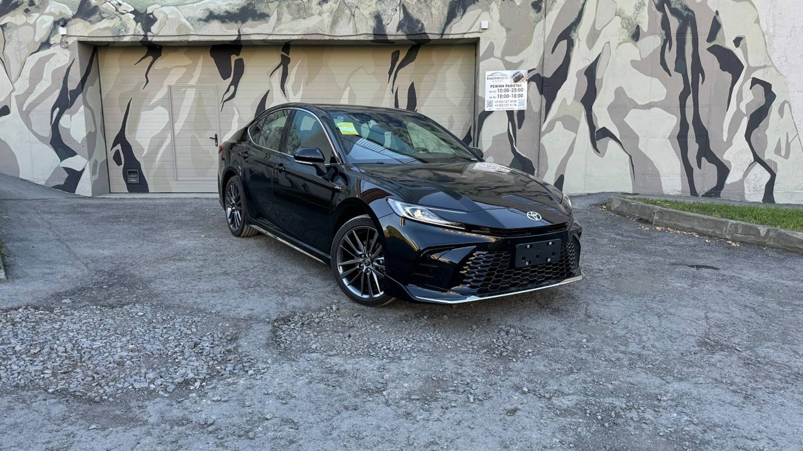 Toyota Camry 2024 2.0 л, гибрид