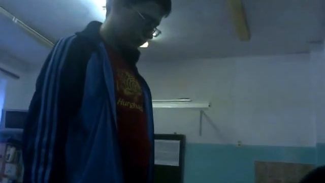 Я под столом:) смотреть онлайн