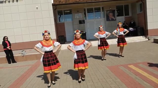 Танцевальный коллектив "Карусель" смотреть онлайн