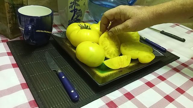 Mr. Snow Dwarf Tomato смотреть онлайн